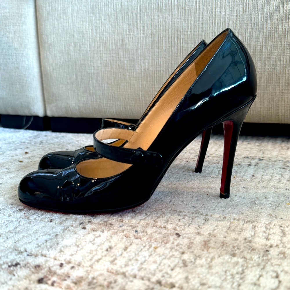 Christian Louboutin Mary Jane heels - Black Patent Leather